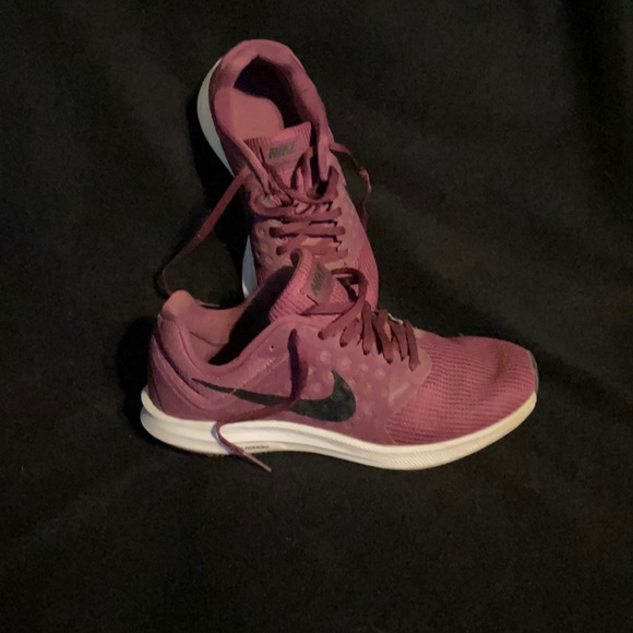 Women’s Nike Downshifter 7 Running - Picture 1 of 7